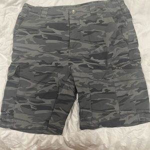 Columbia Omni shade sun protection shorts